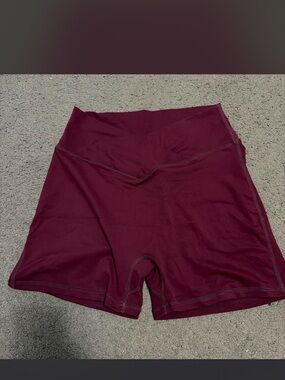 Women's High-Waist Active Shorts in Deep Burgundy